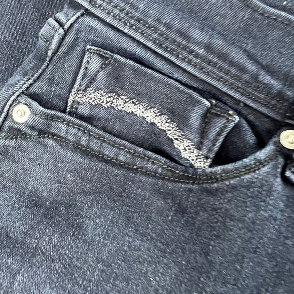 Levi's 512 Bootcut Jeans Womens 10M Or 30x32 Perfectly Slimming Ladies Dark Wash - Picture 4 of 9